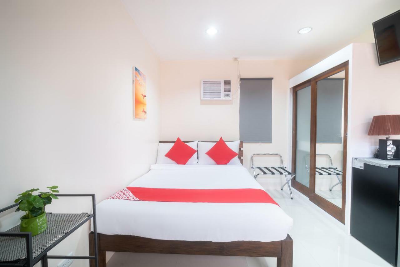 Oyo 199 Solange Apartelle Davao Exterior photo