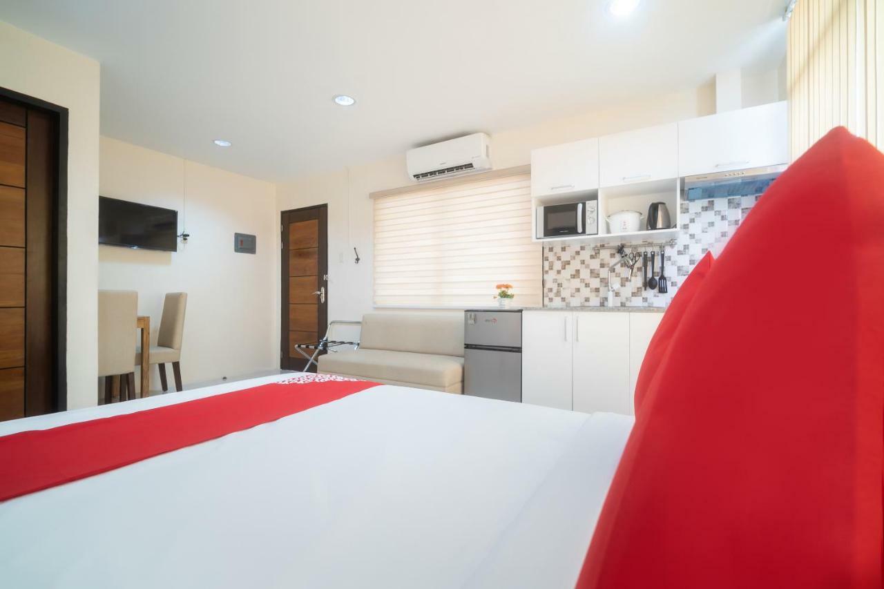 Oyo 199 Solange Apartelle Davao Exterior photo