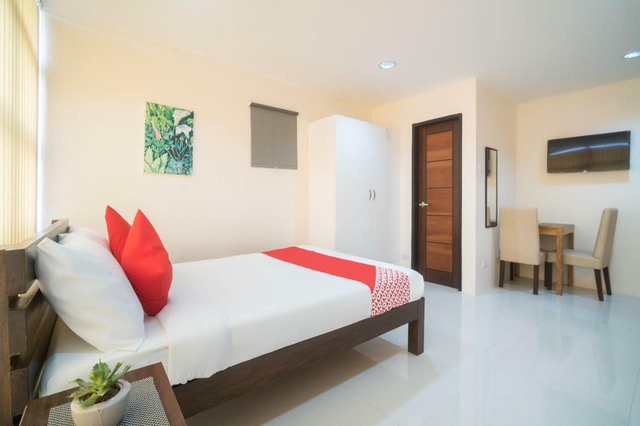 Oyo 199 Solange Apartelle Davao Exterior photo