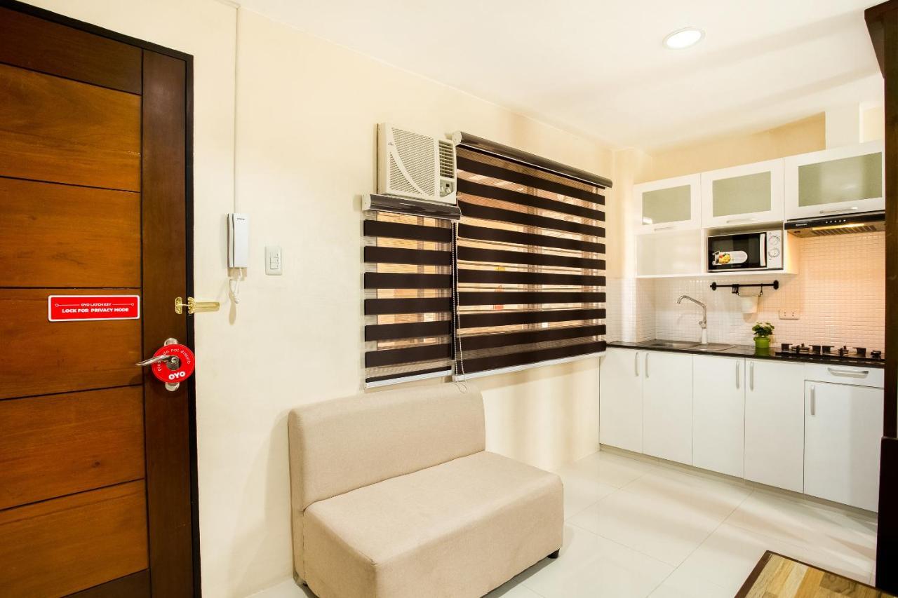 Oyo 199 Solange Apartelle Davao Exterior photo