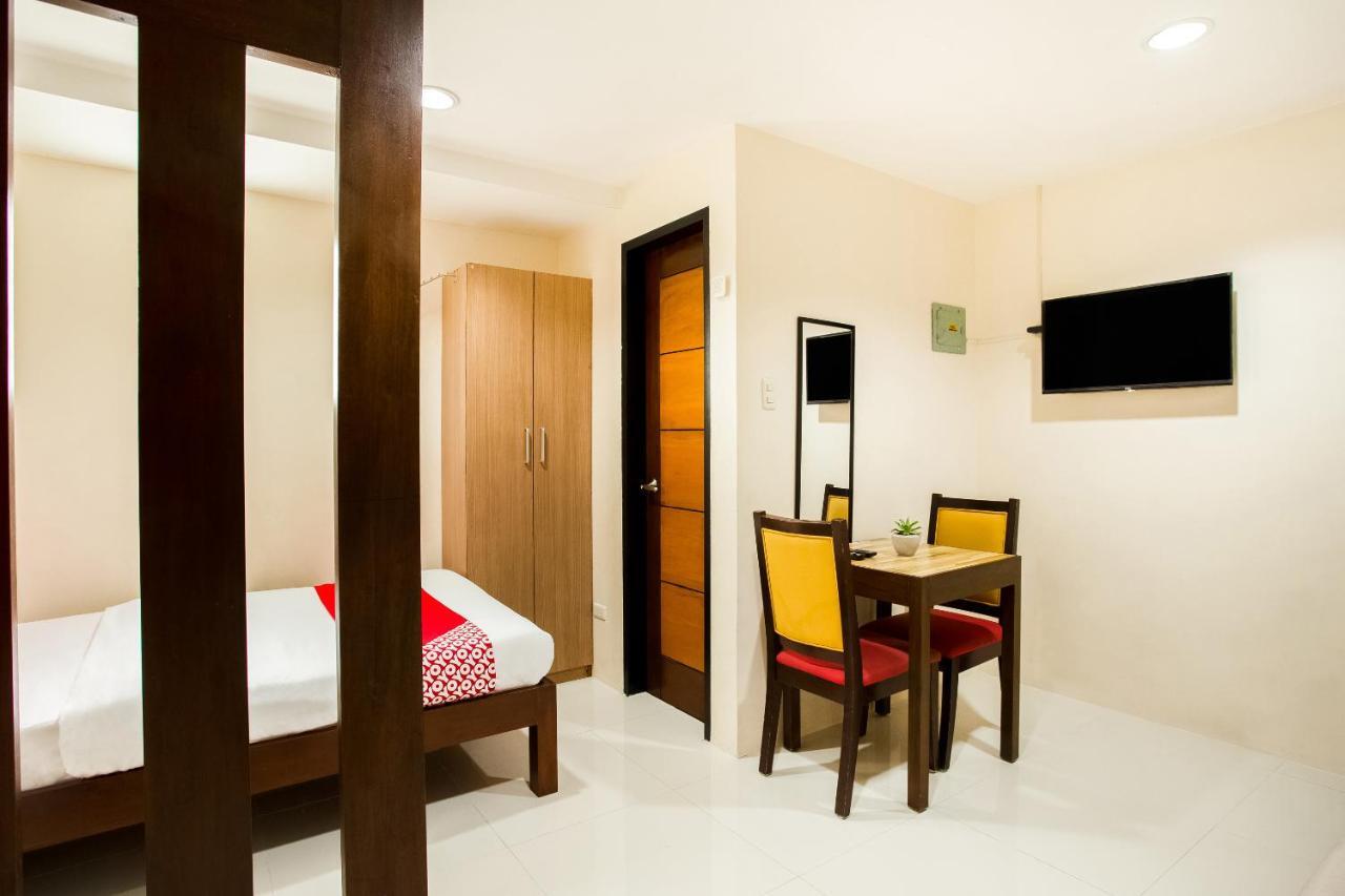 Oyo 199 Solange Apartelle Davao Exterior photo